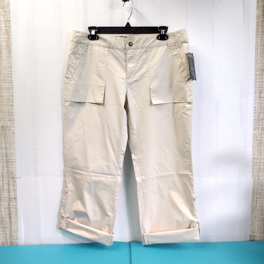 NEW Daisy Fuentes Women's Low Rise Khaki Tan Roll Up Pants Size 12P